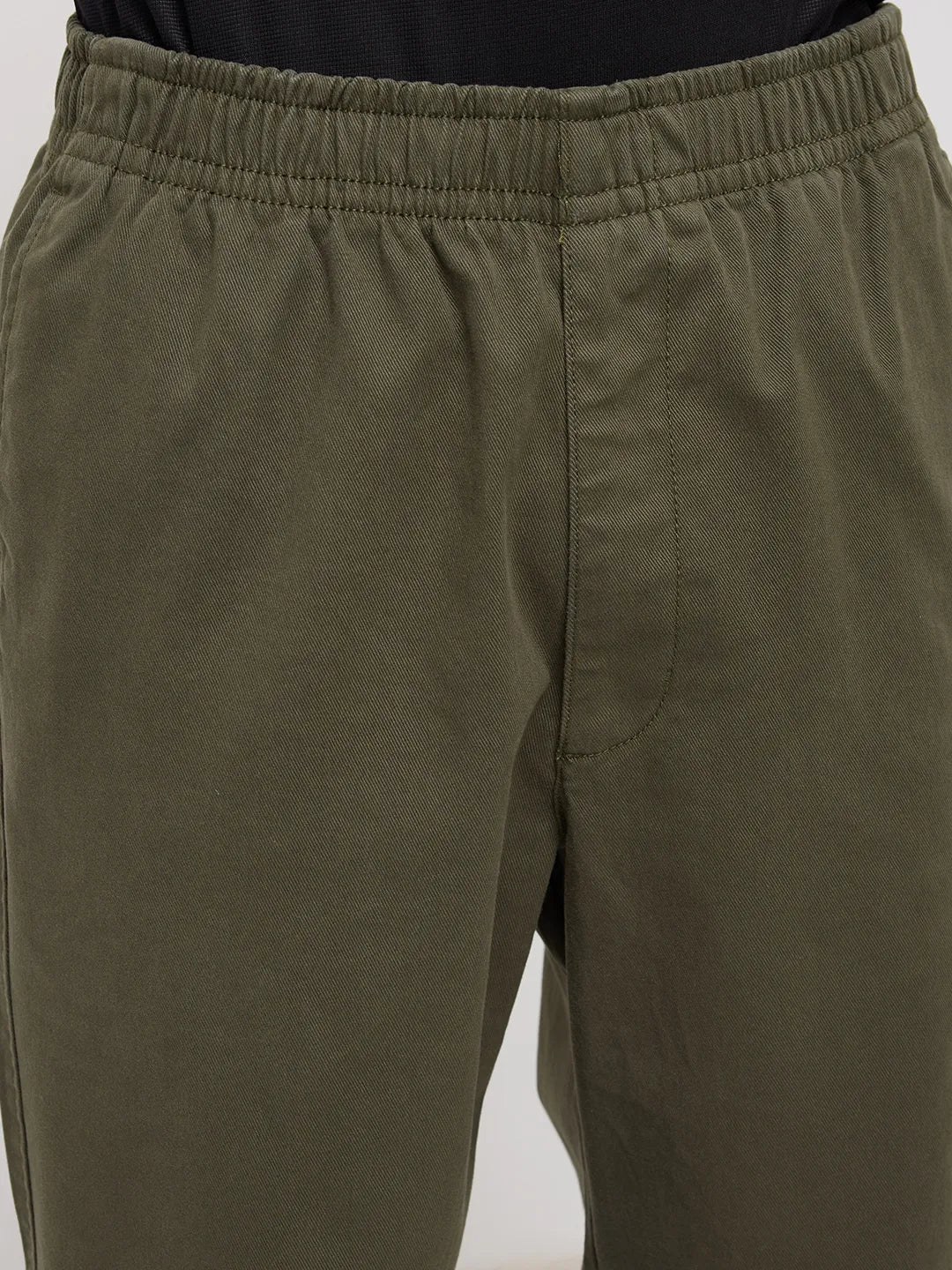 Men Trouser Relaxed Fit Olive Mid Rise