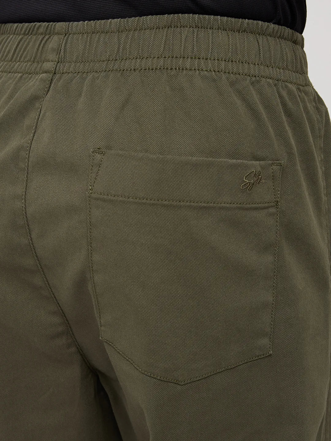 Men Trouser Relaxed Fit Olive Mid Rise