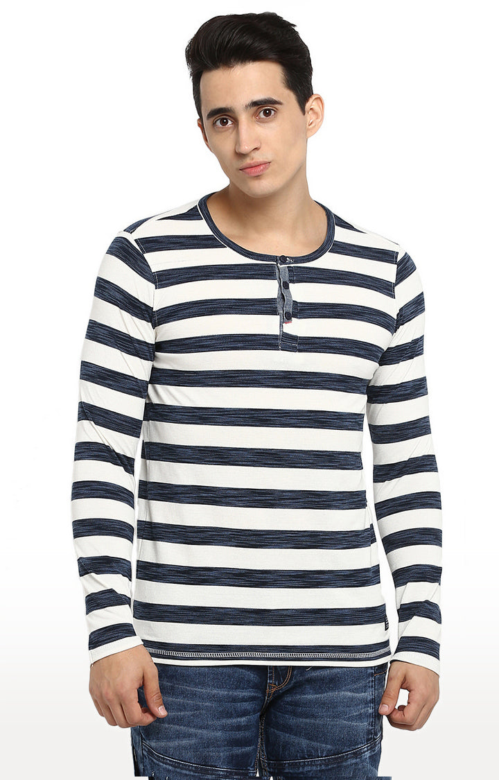 Spykar White and Blue Striped Slim Fit Men T-Shirts