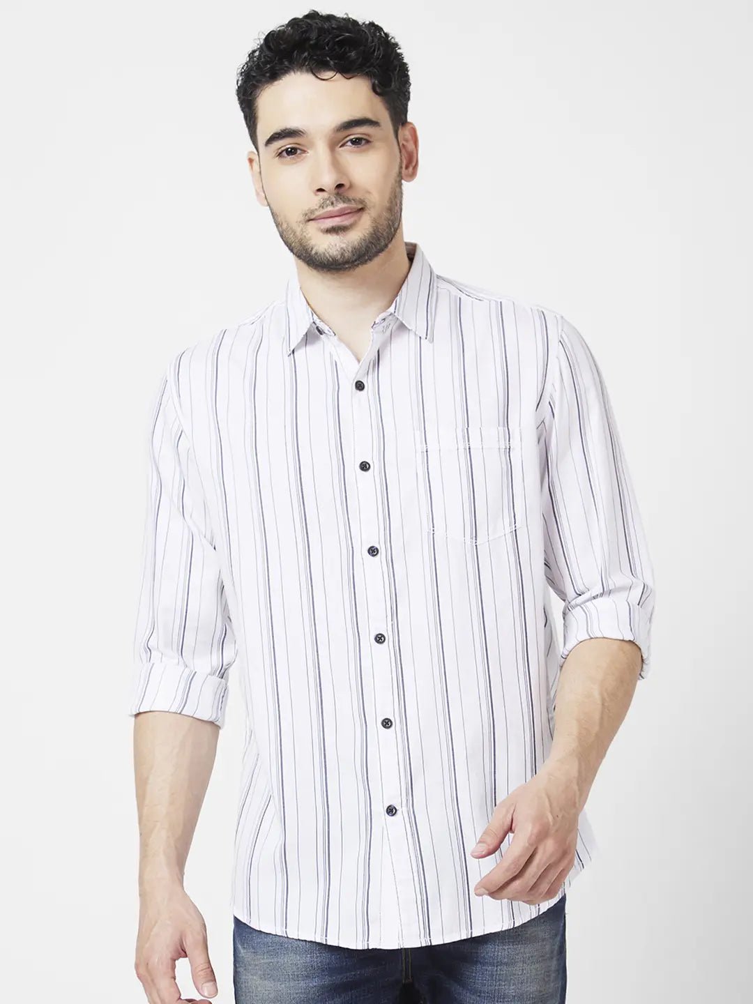 Spykar Men White Cotton Slim Fit Full Sleeve Striped Shirt