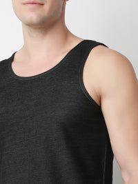 Underjeans Black Round Neck Solid Vest