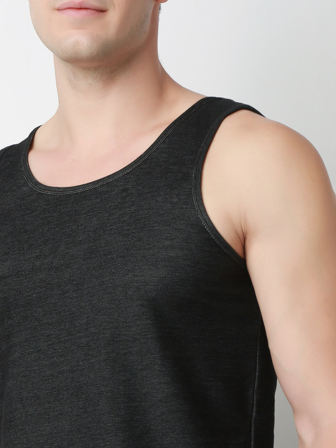Underjeans Black Round Neck Solid Vest