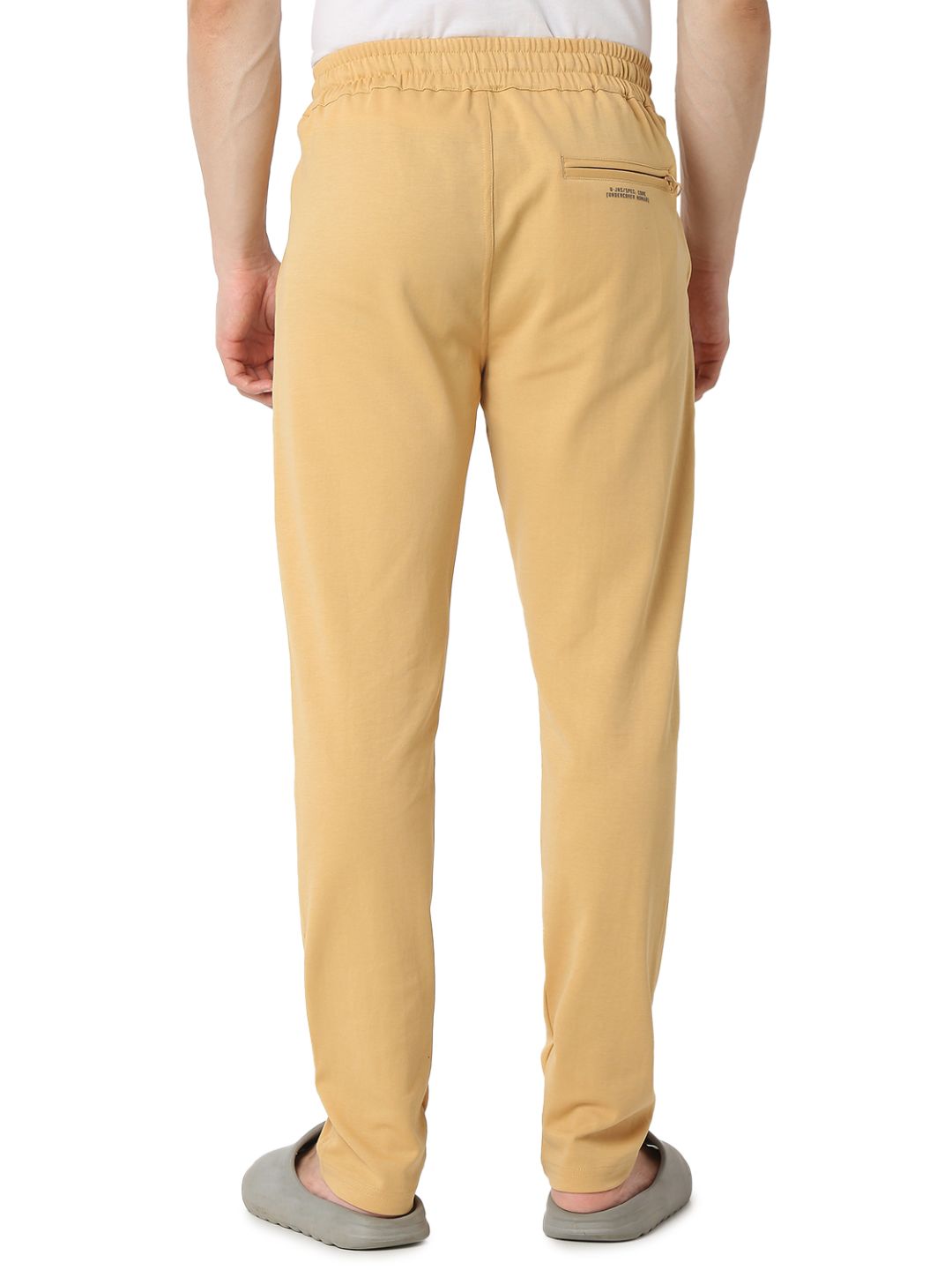 Underjeans By Spykar Men Premium Khaki Cargo Pant