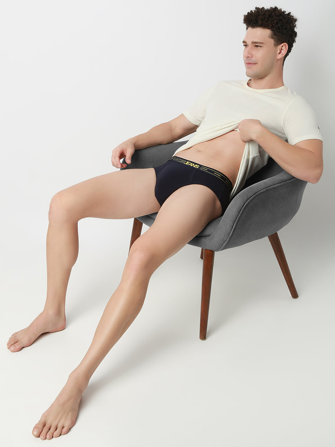 UnderJeans by Spykar Men Basic Navy Mid-Rise Solid Ultrasoft Briefs