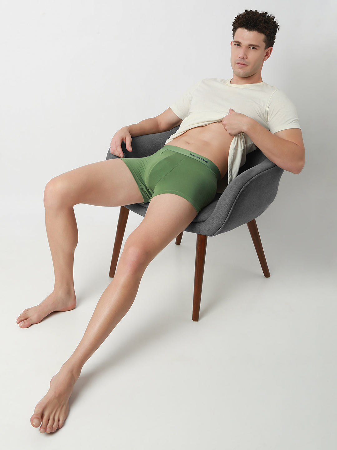 UnderJeans by Spykar Men Solid Light Olive Trunk