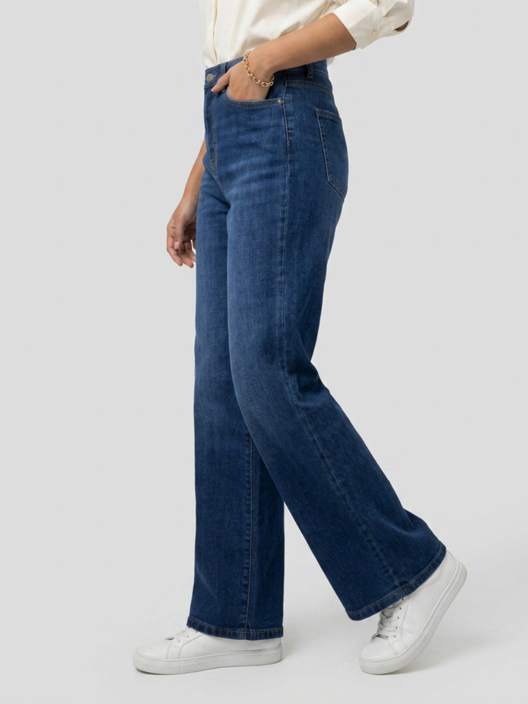Women Bella Jeans Straight Fit Mid Blue High Rise