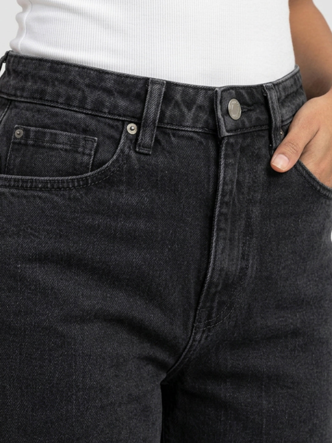 Women Bella Jeans Straight Fit Black High Rise