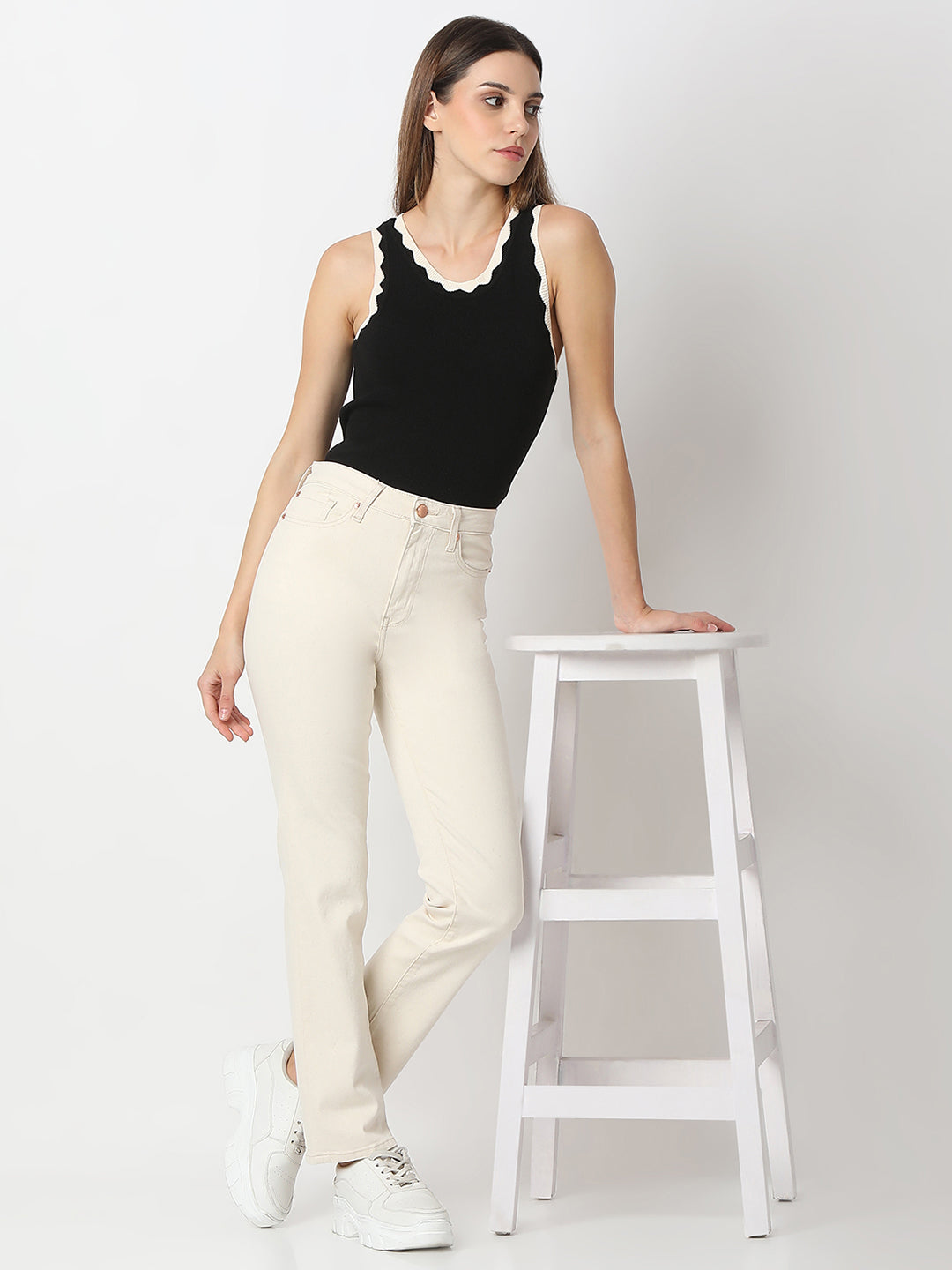 Women Emma Jeans Slim Fit Ecru Mid Rise
