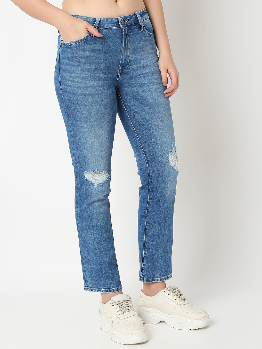 Spykar Slim Fit Mildly Distressed Light Fade Jeans For Women