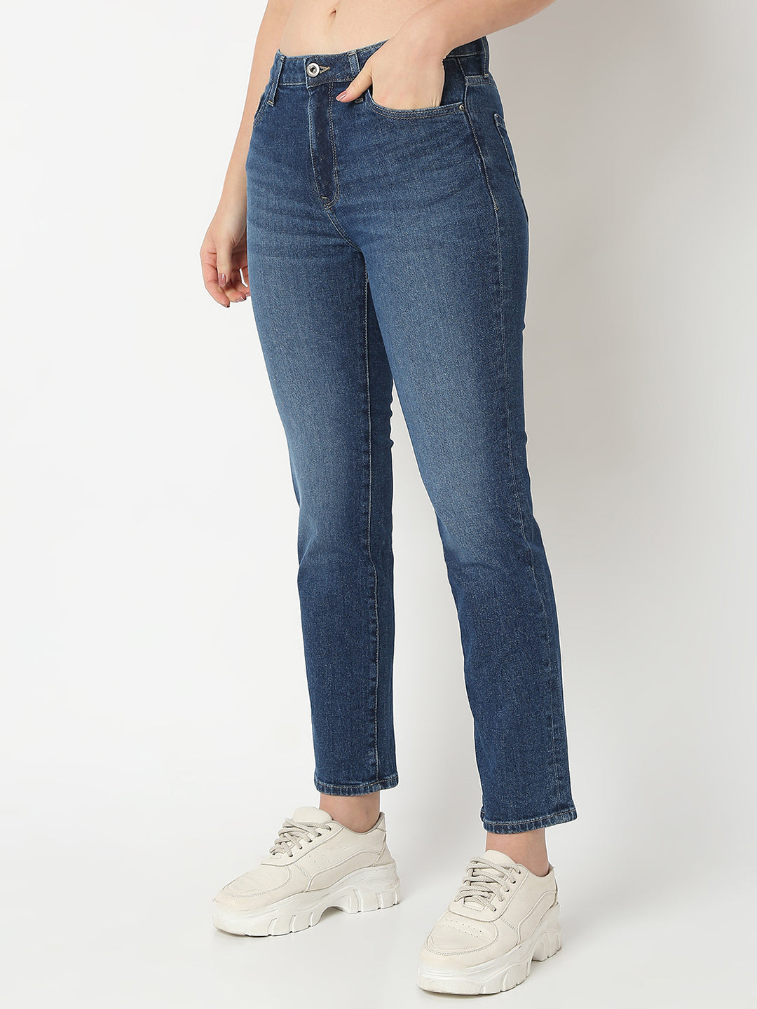 Spykar Slim Fit Light Fade Jeans For Women