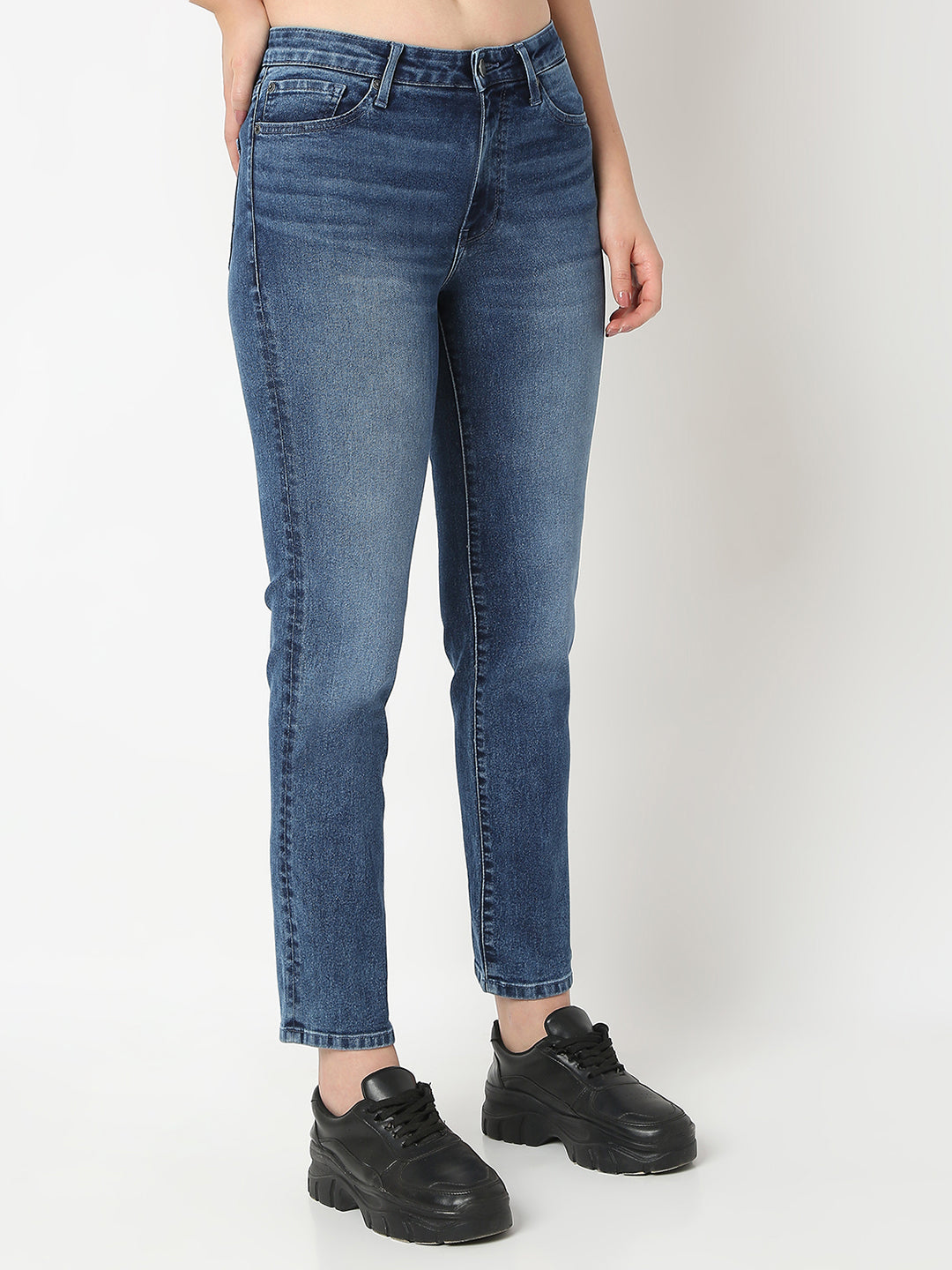 Spykar Slim Fit Light Fade Jeans For Women