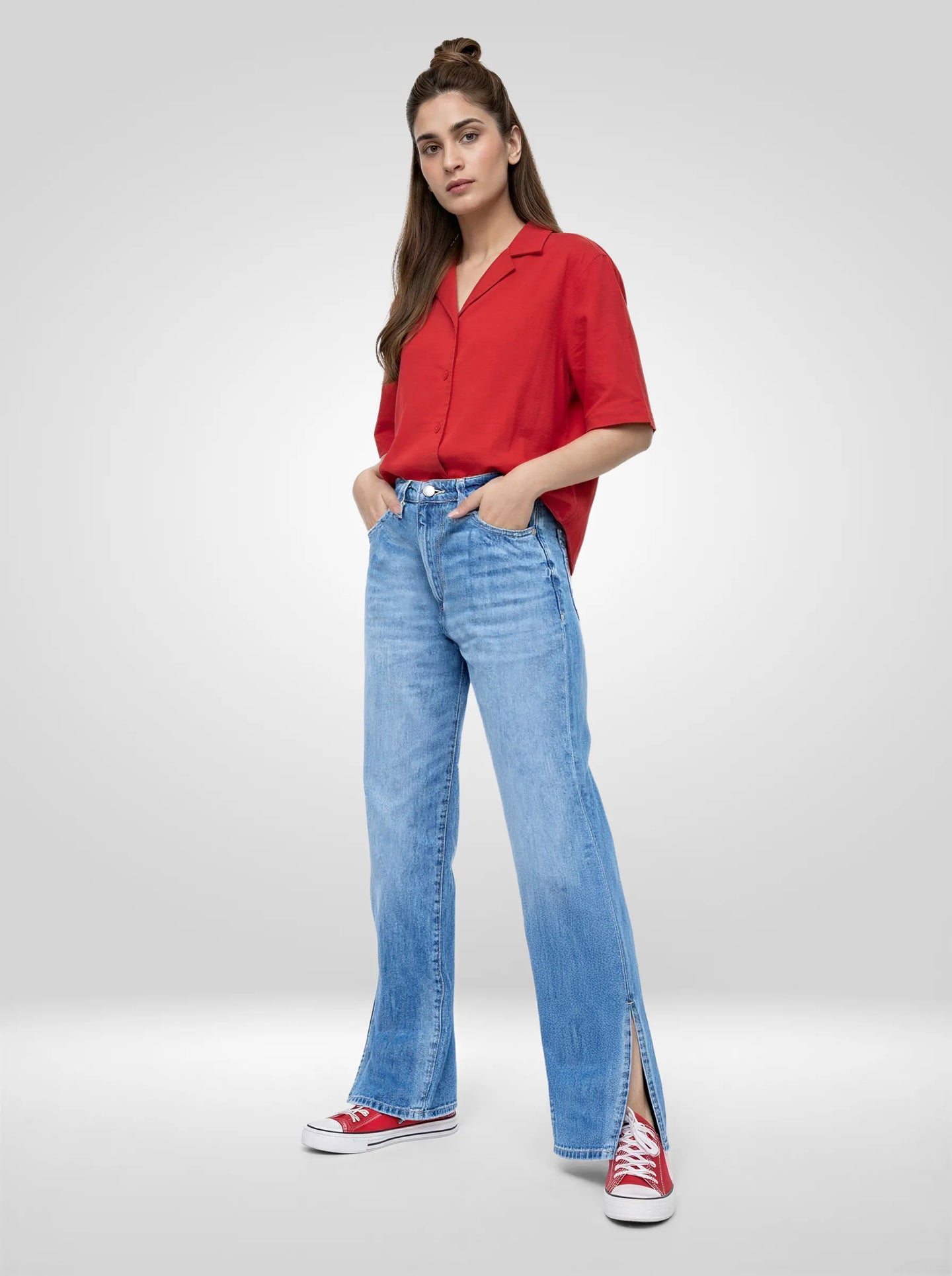Women Bella Jeans Straight Fit Light Blue High Rise