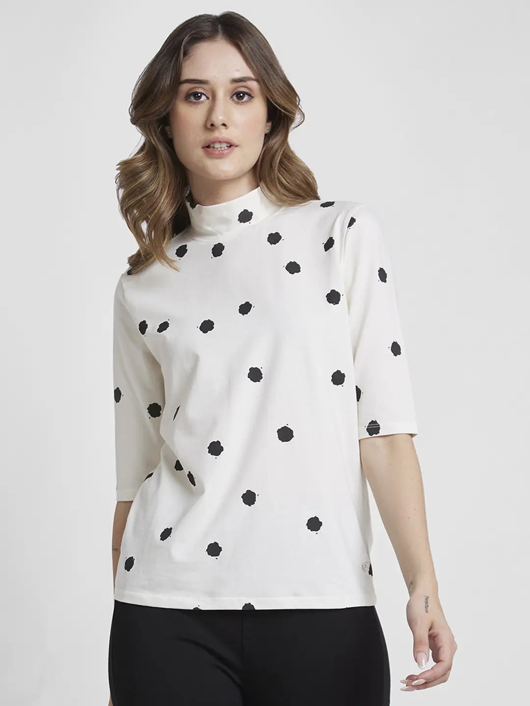 Spykar Off White Regular Fit Casual T-Shirts For Women