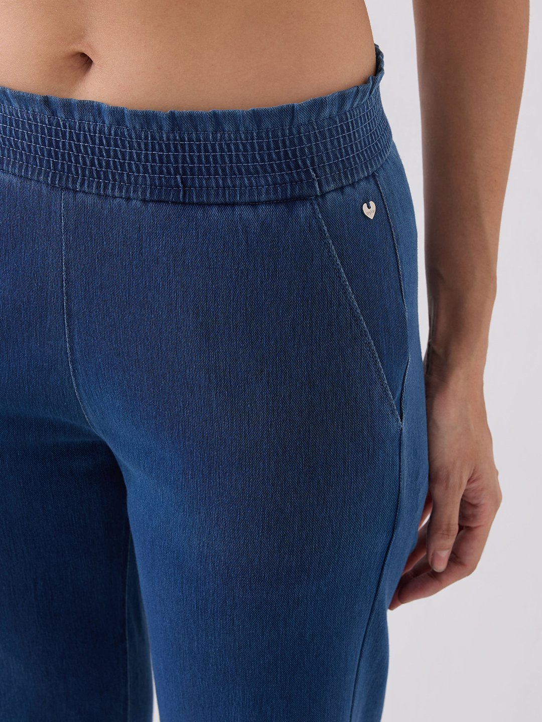Spykar Ice Blue Mid Rise Tapered Fit Casual Knit Track Pants For Women