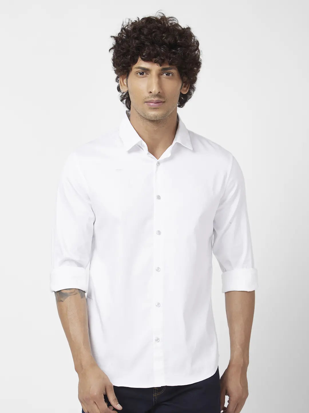 Spykar Men White Dyed Regular Slim Fit Full Sleeve Plain Shirt