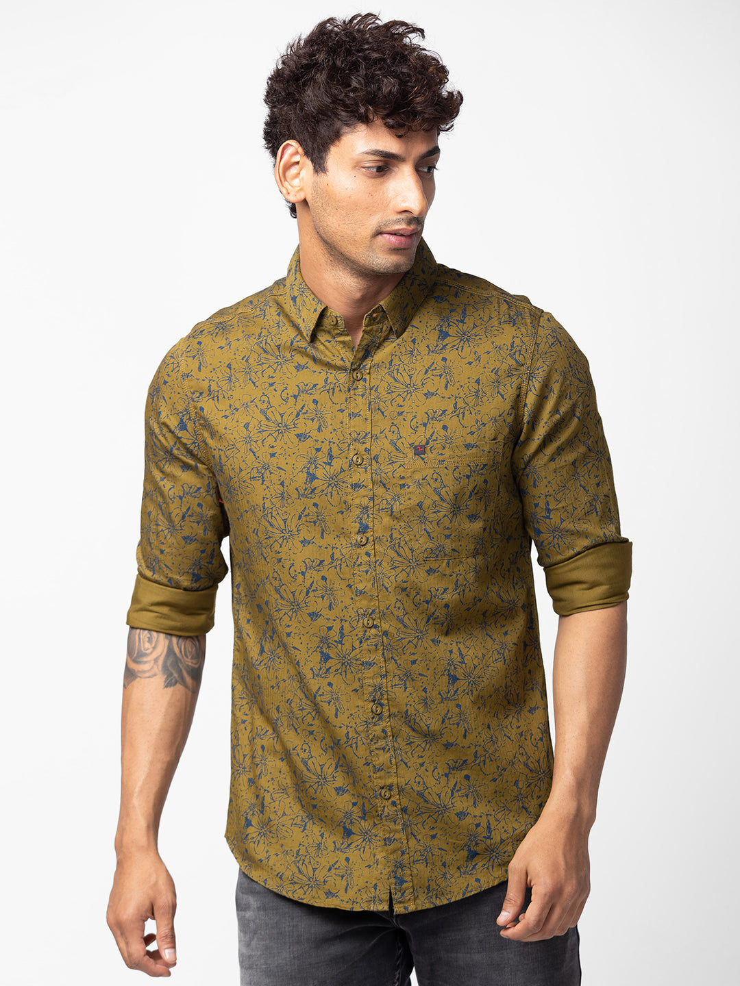 Spykar Men Military Green Cotton Slim Fit Floral Shirt