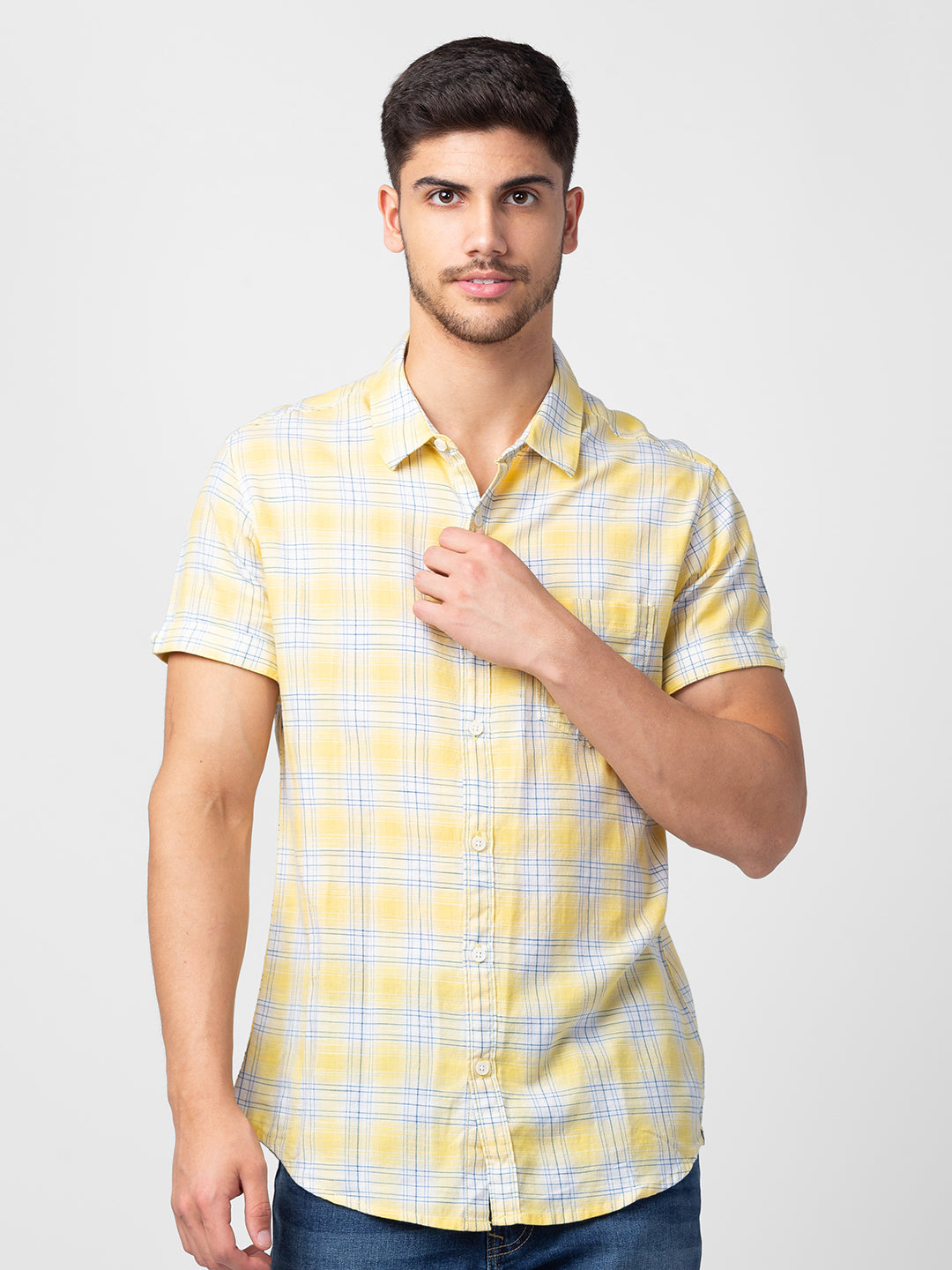 Spykar Men Powder Yellow Cotton Slim Fit Checkered Shirt