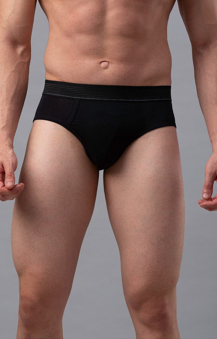 Underjeans By Spykar Black Solid Briefs For Men