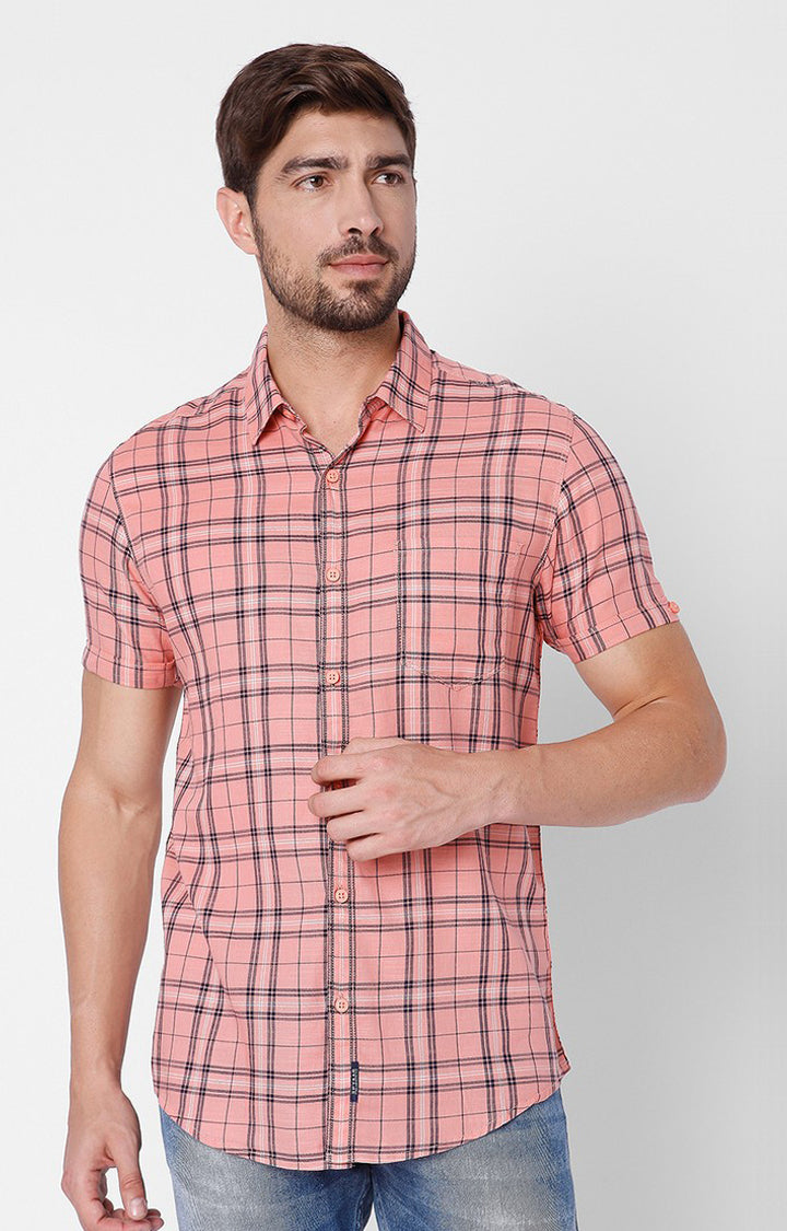 Spykar Men Peach Pink Cotton Slim Fit Checkered Shirt