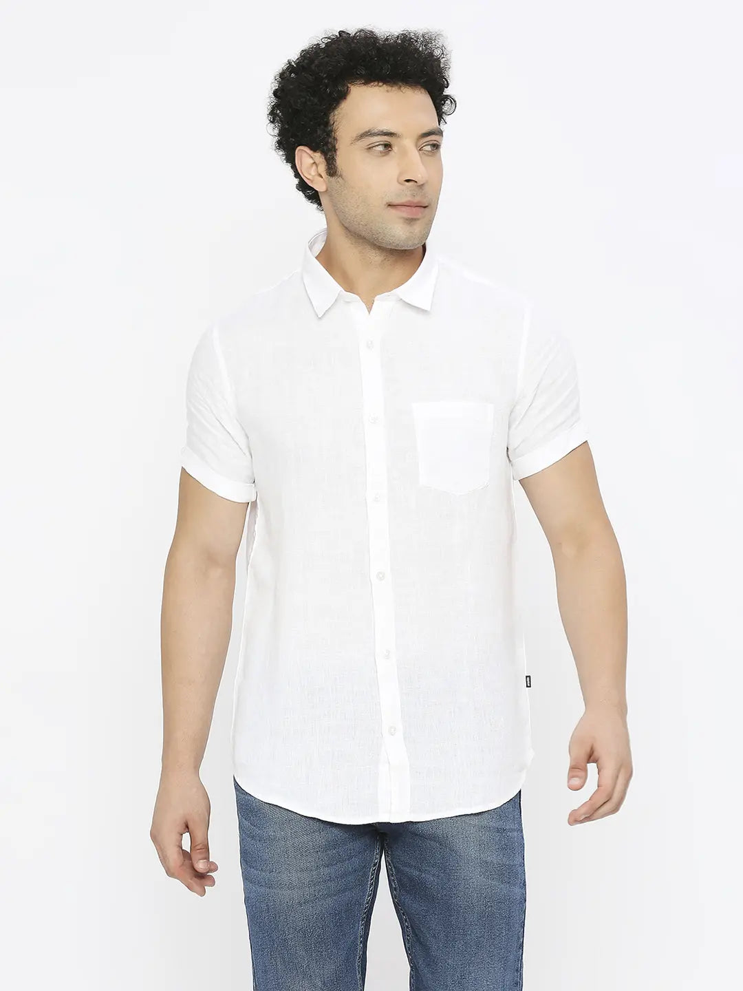 Spykar Men White Linen Slim Fit Half Sleeve Plain Shirt