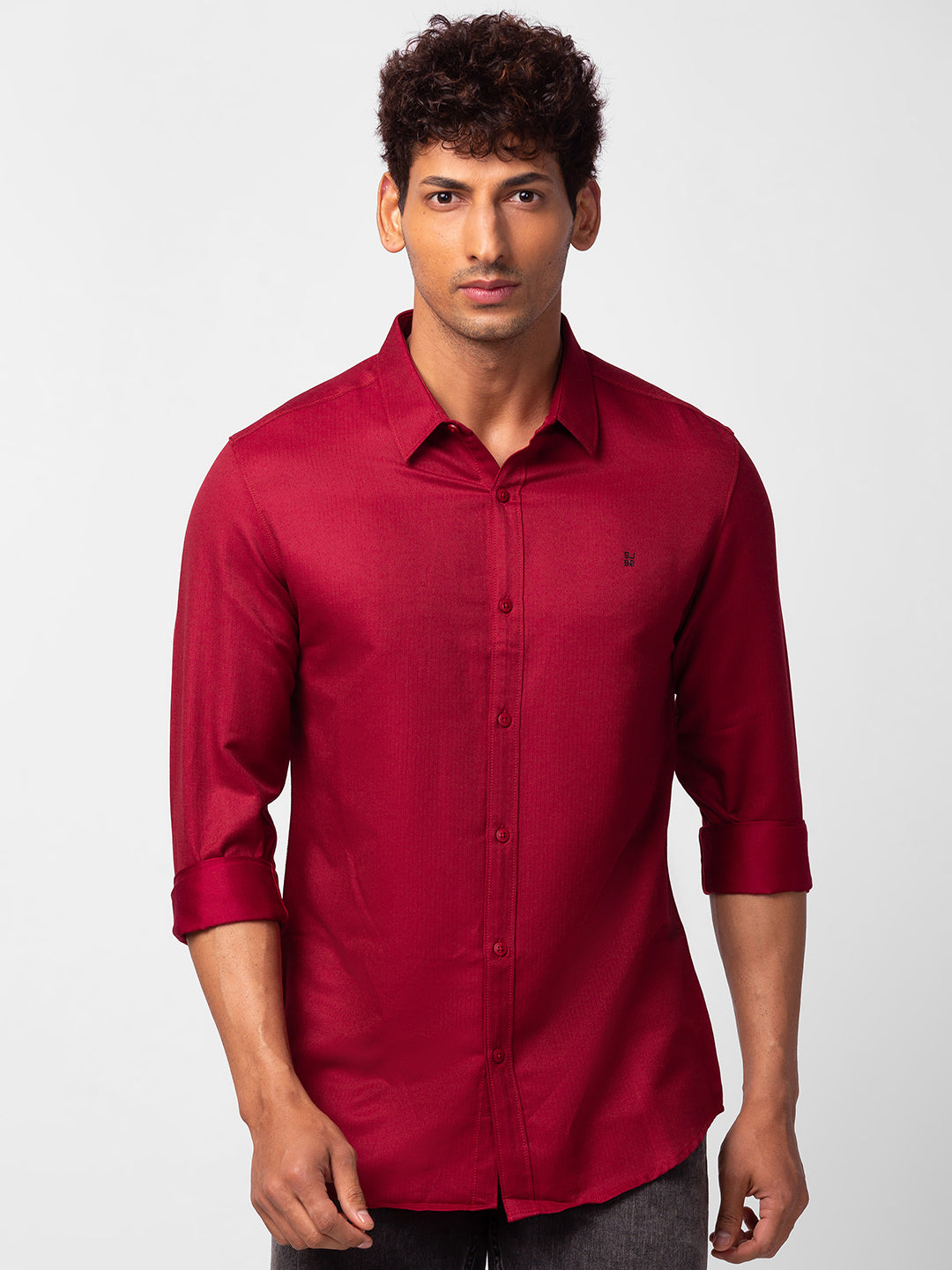 Spykar Men Deep Red Cotton Slim Fit Plain Shirt