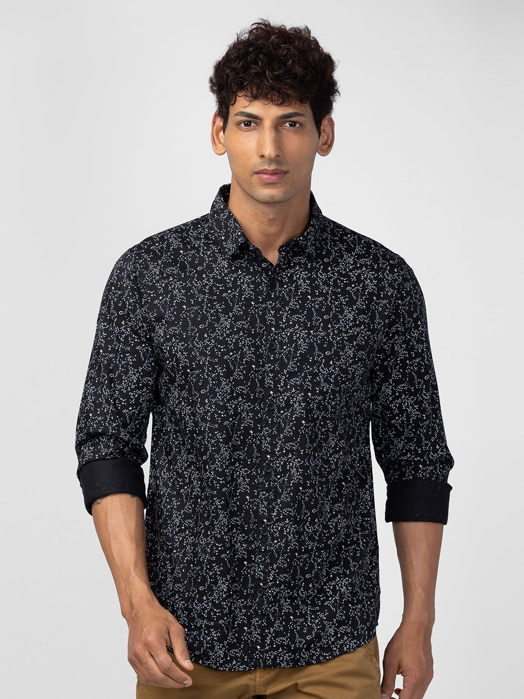 Spykar Men Black Cotton Slim Fit Printed Shirt