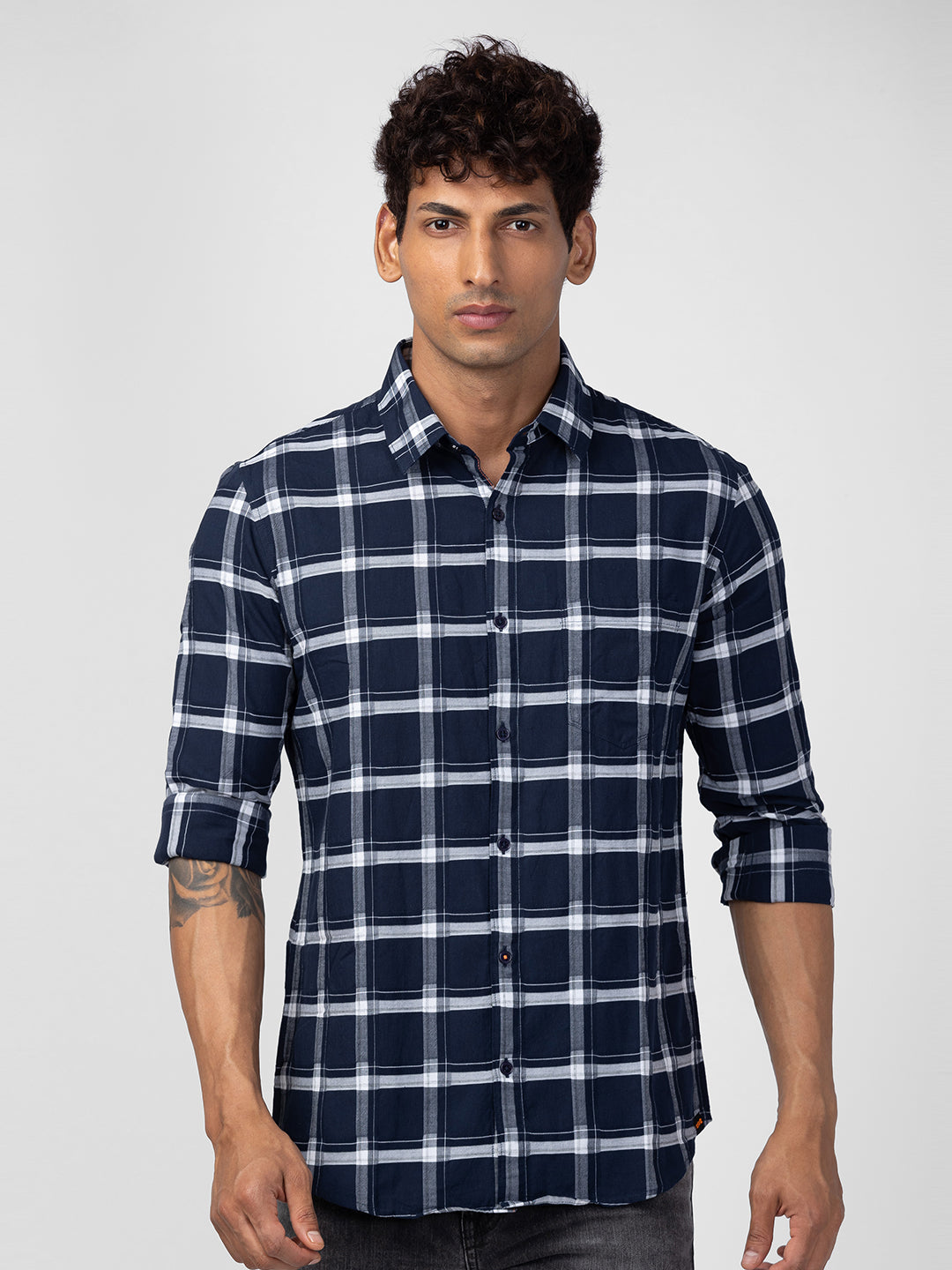 Spykar Men Navy Blue Cotton Slim Fit Checkered Shirt