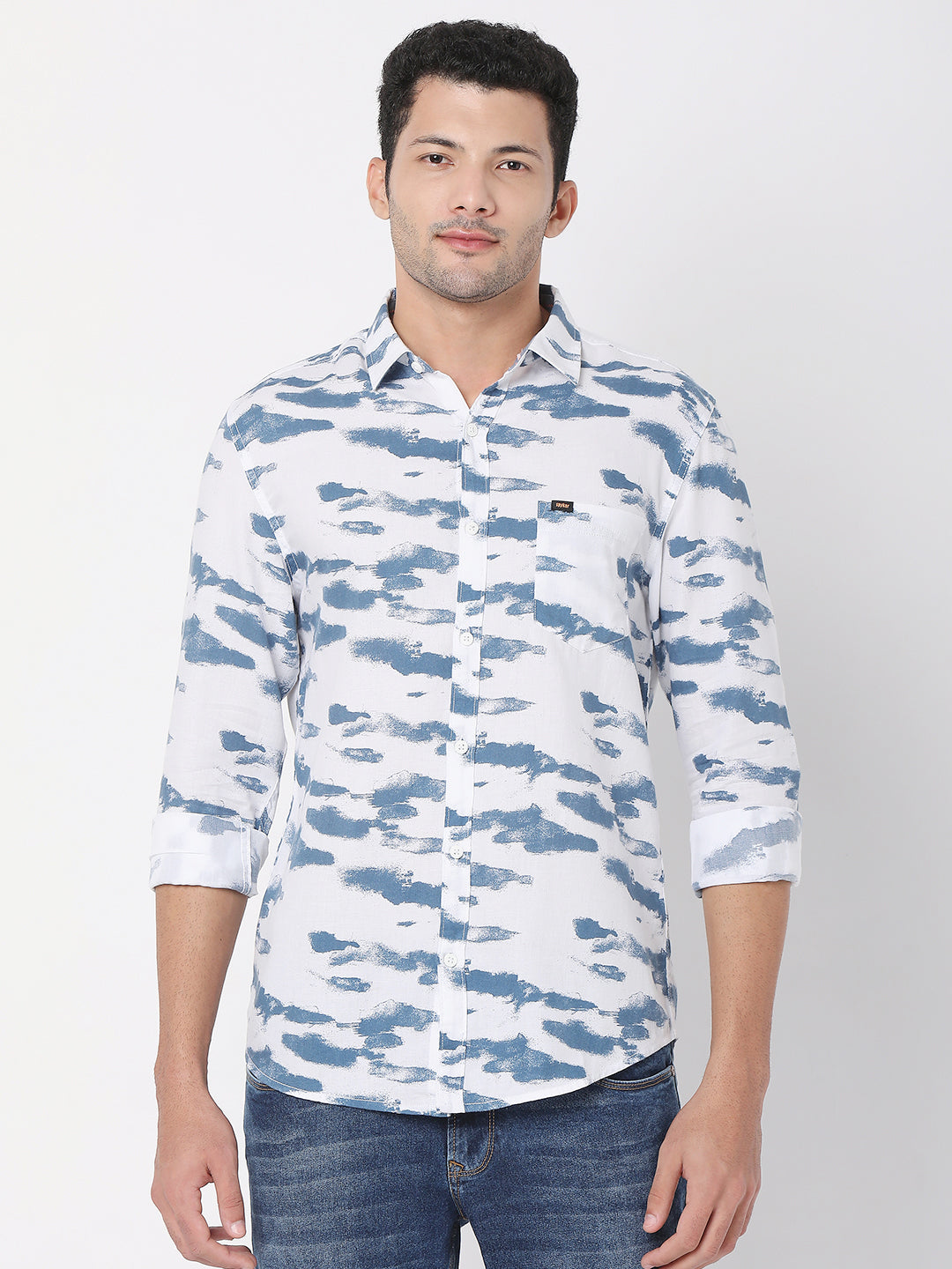 Spykar Men White & Blue Cotton Full Sleeve Printed Shirt