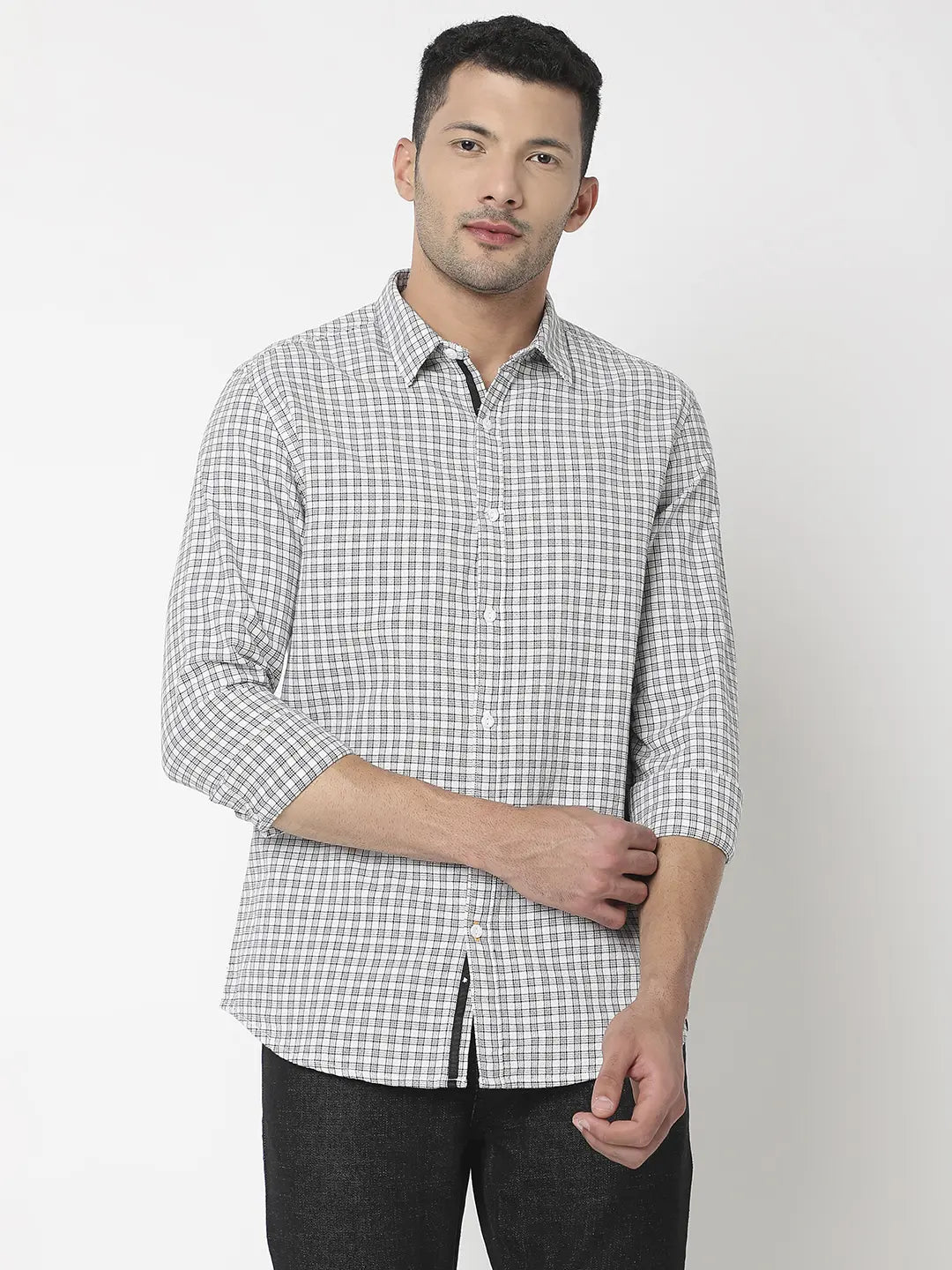 Spykar Men White Cotton Slim Fit Checkered Shirt