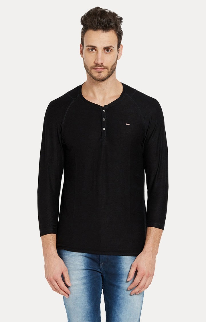 Spykar Black Solid Slim Fit Men T-Shirts