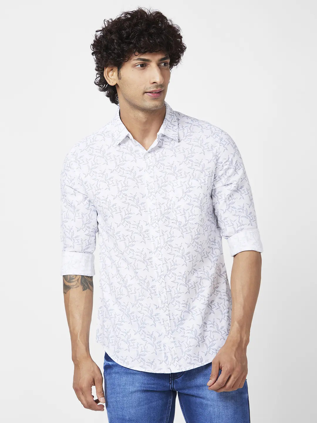 Spykar Men White Slub Slim Fit Full Sleeve Causal Printed Shirt