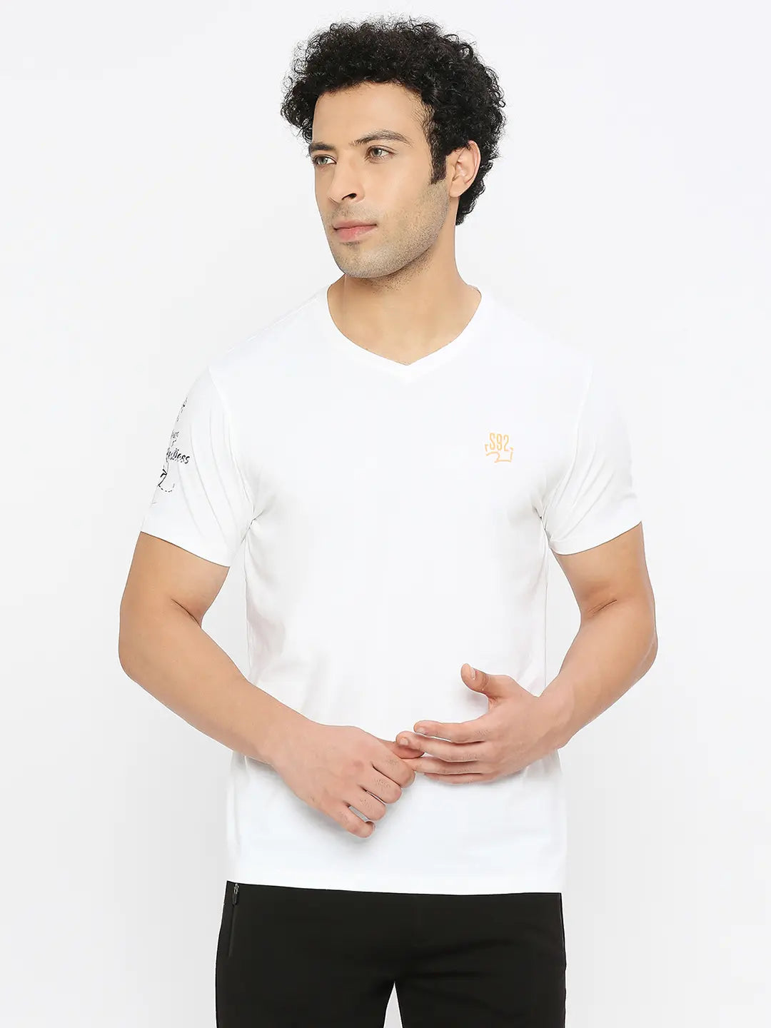 Spykar Men White Cotton Regular Fit Half Sleeve Plain V-Neck Tshirt