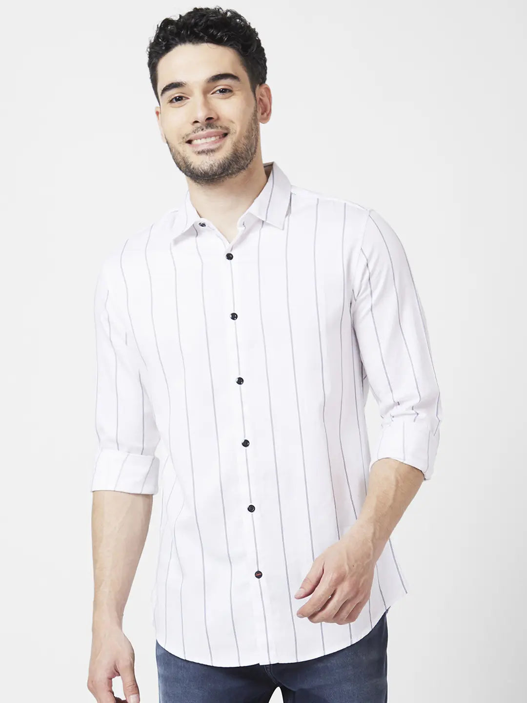 Spykar Men White Cotton Slim Fit Full Sleeve Striped Shirt