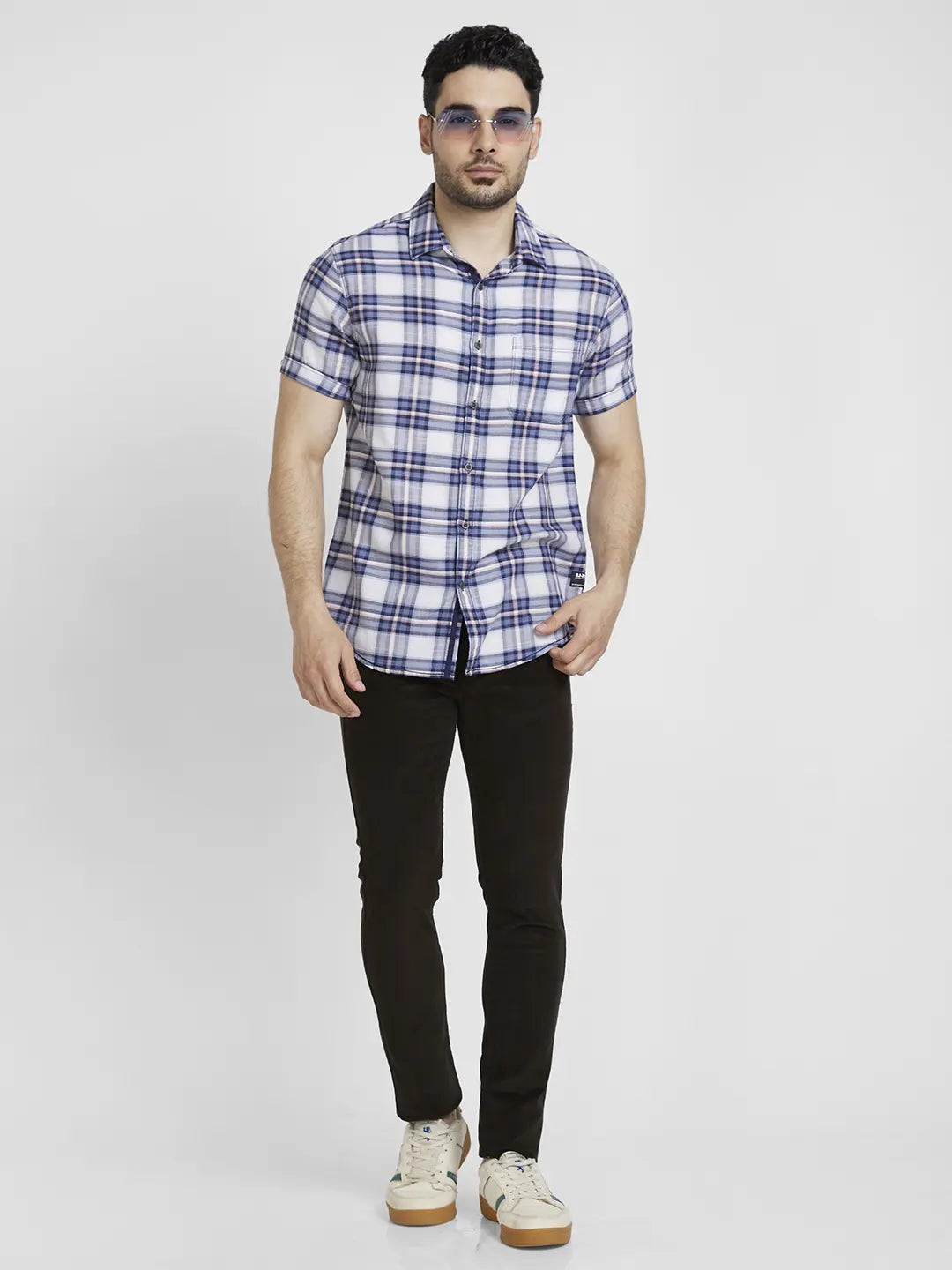 Spykar Men Navy Blue Cotton Linen Slim Fit Checkered Shirt