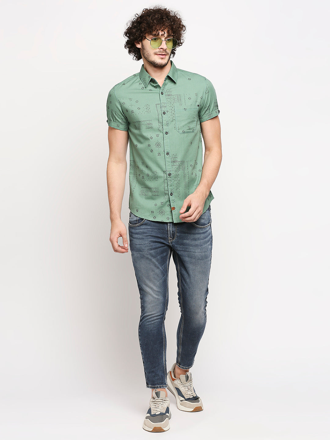 Spykar Men Sage Green Cotton Slim Fit Shirt