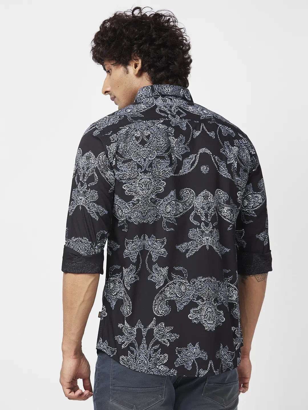 Spykar Men Black Poplin Regular Slim Fit Full Sleeve Casual Floral Print Shirt