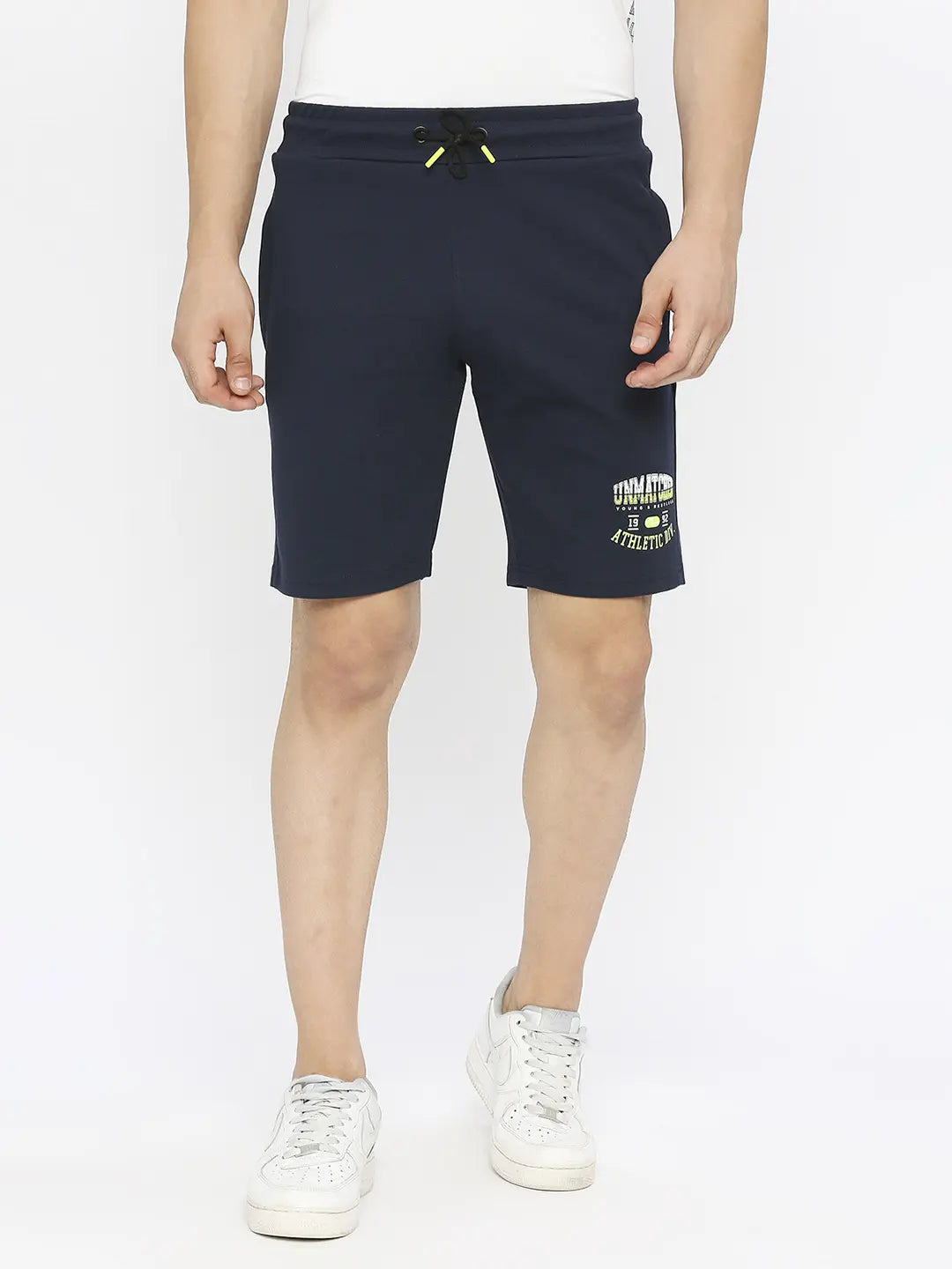 Spykar Men Navy Blue Blended Regular Fit Knee Length Plain Shorts