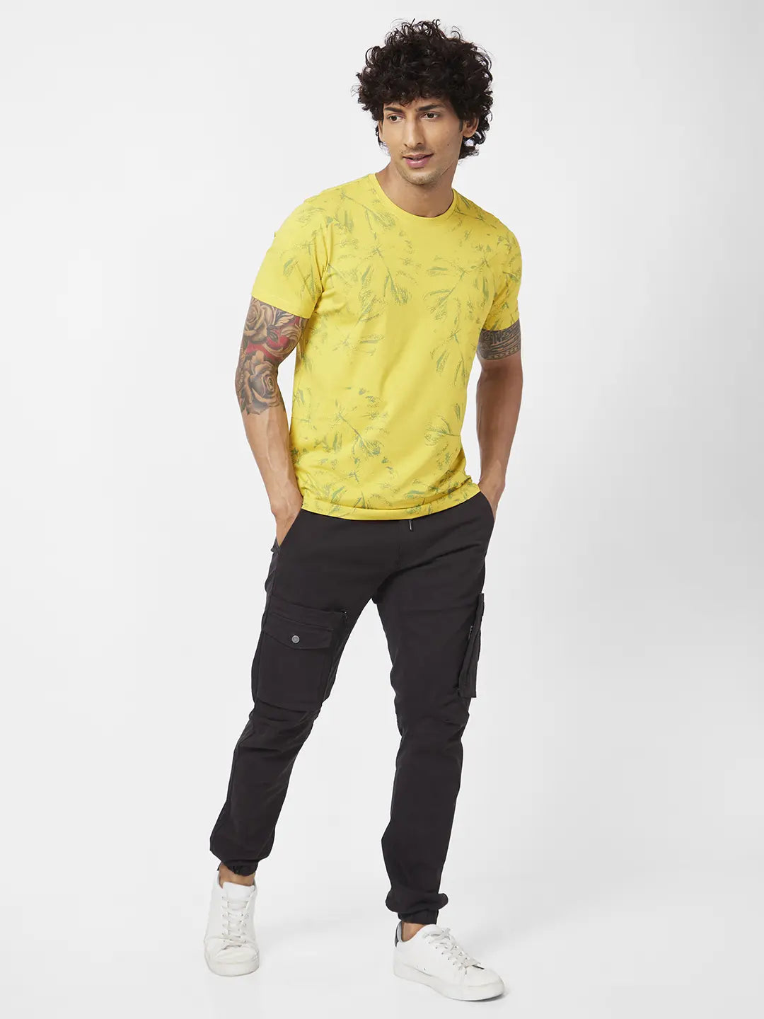 Spykar Men Sulphur Yellow Blended Slim Fit Half Sleeve Round Neck Floral Print Tshirt