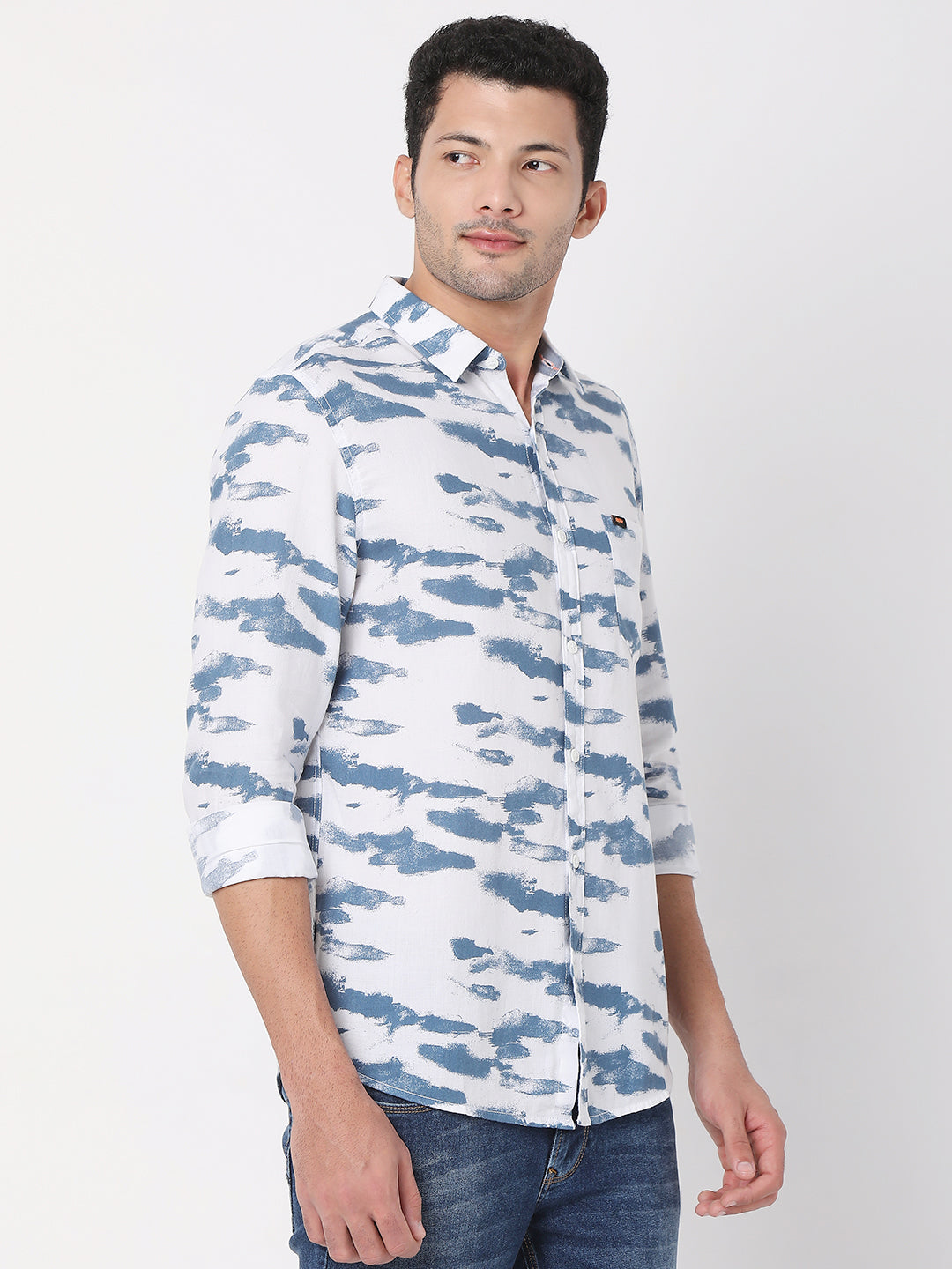 Spykar Men White & Blue Cotton Full Sleeve Printed Shirt