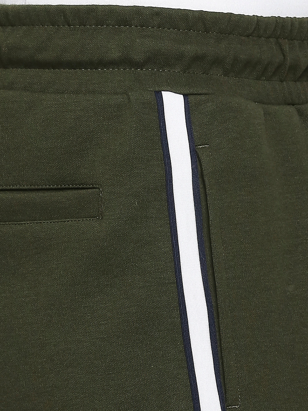 Men Premium Cotton Blend Knitted Rifle Green Shorts - Underjeans By Spykar