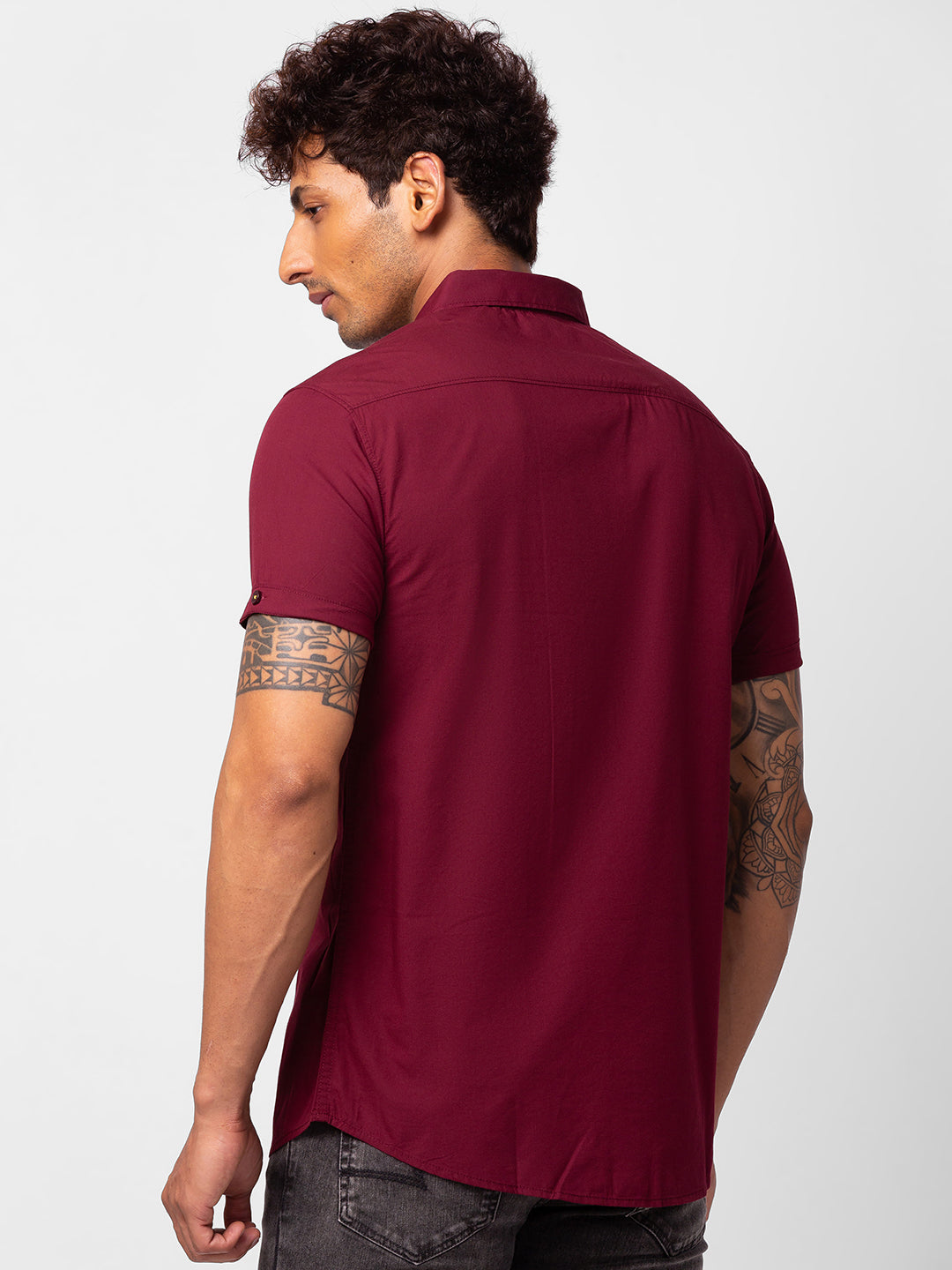 Spykar Men Wine Red Cotton Slim Fit Plain Shirt