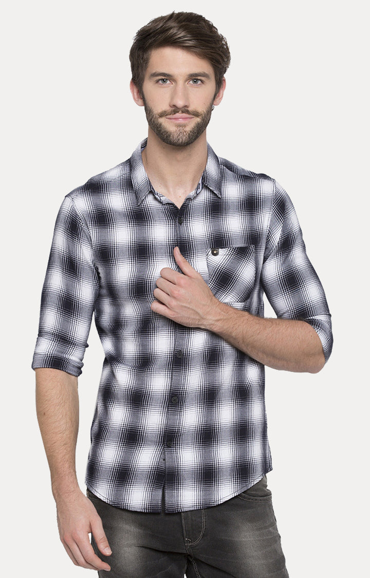 Spykar Men White Checked Slim Fit Casual Shirt