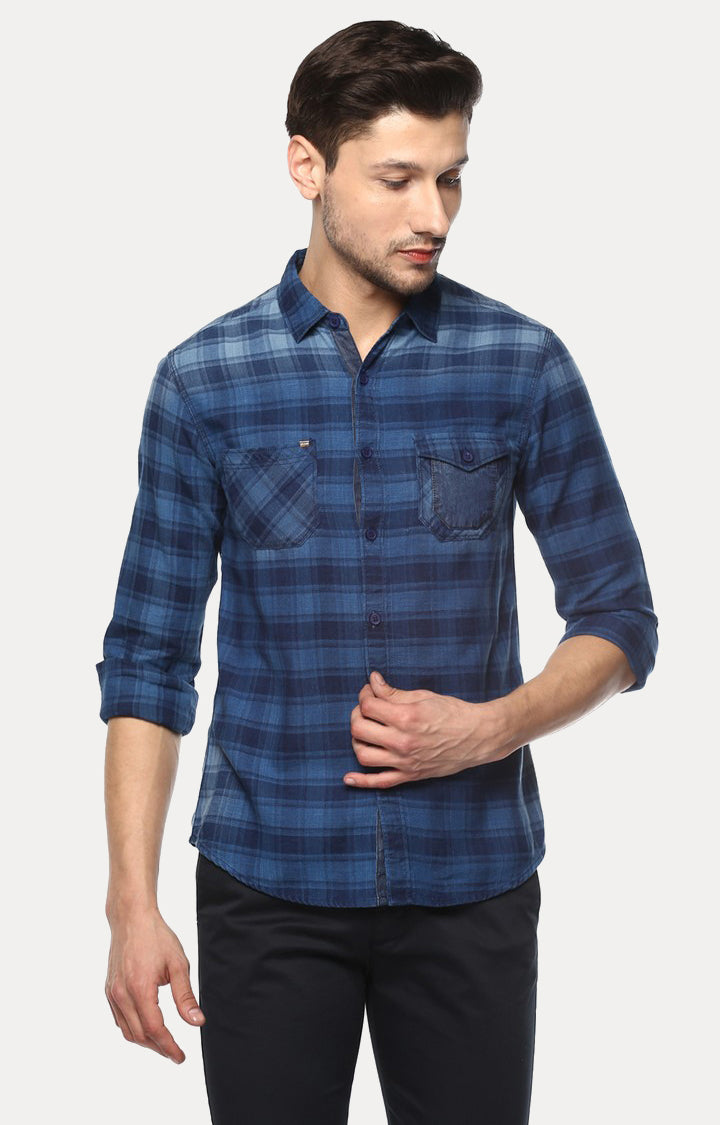 Spykar Men Blue Checked Slim Fit Casual Shirt