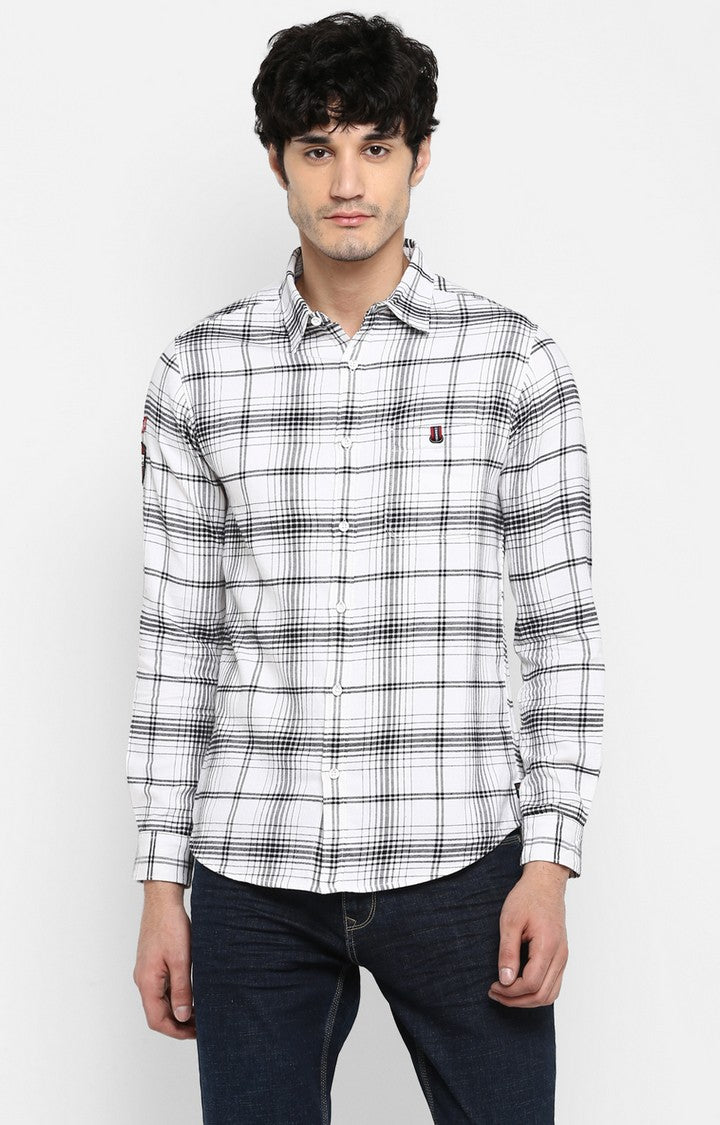 Spykar Men White Checked Slim Fit Casual Shirt