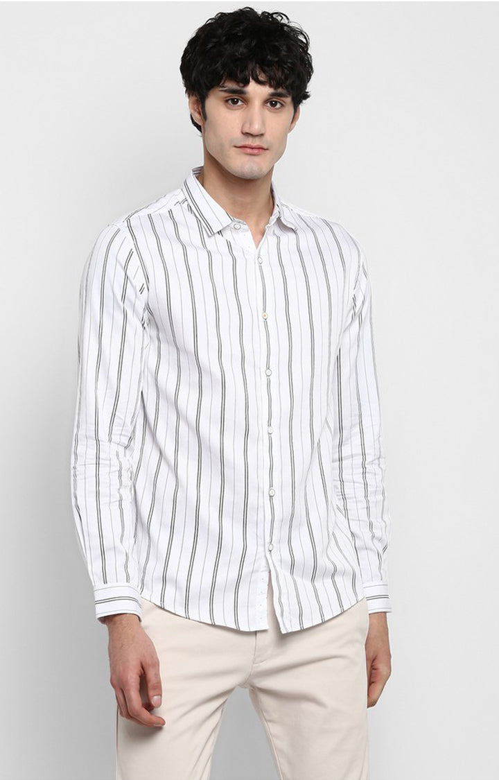 Spykar Men White Striped Slim Fit Casual Shirt