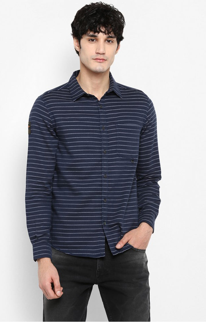 Spykar Men Blue Striped Slim Fit Casual Shirt