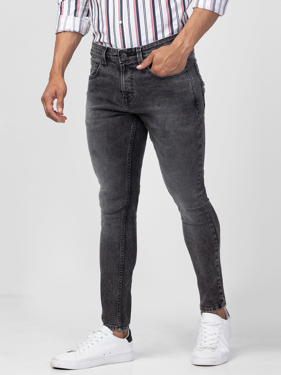Spykar Men Carbon Black Cotton Slim Fit Tapered Length Jeans (Kano)
