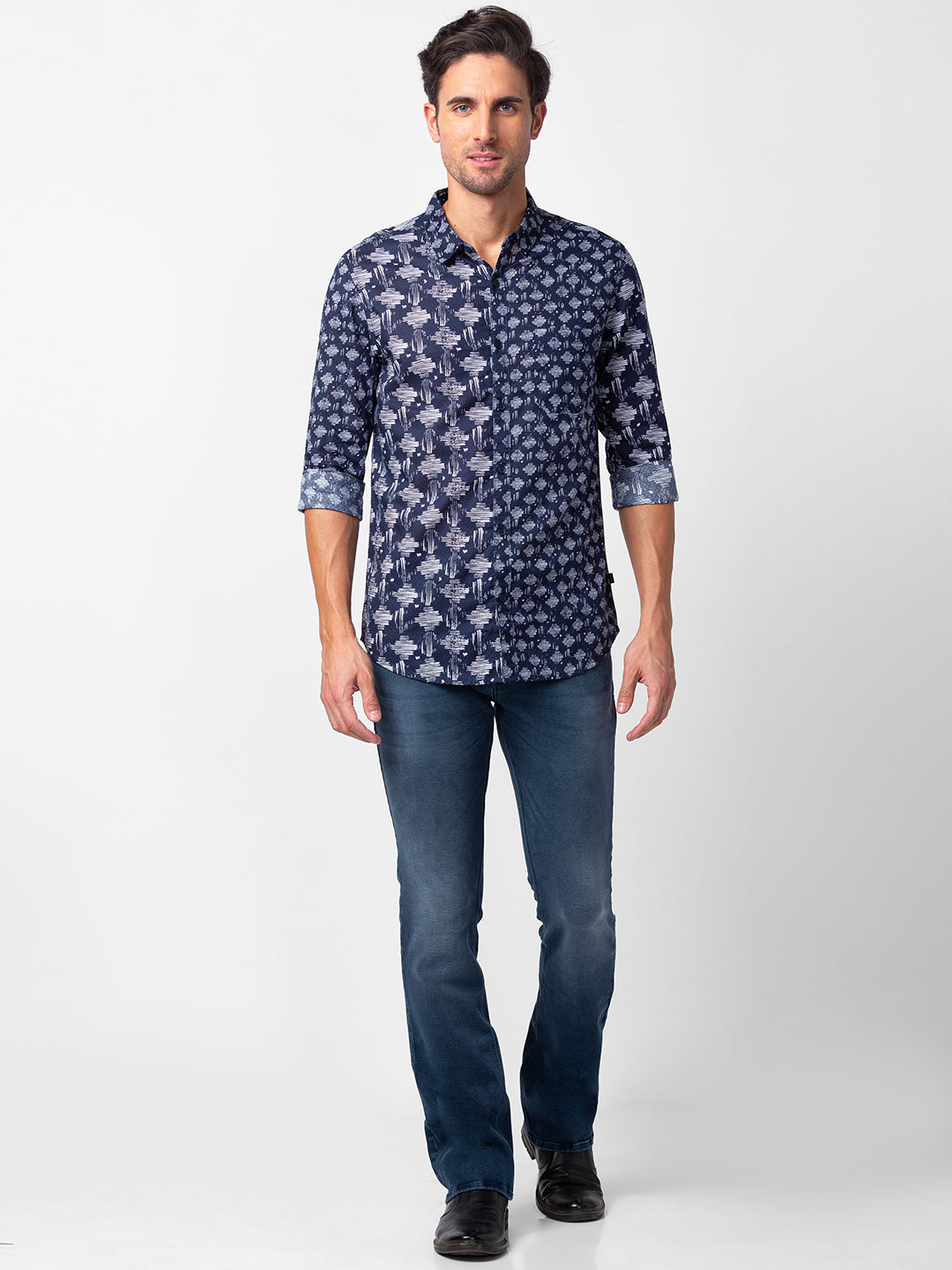 Spykar Men Navy Blue Cotton Slim Fit Printed Shirt