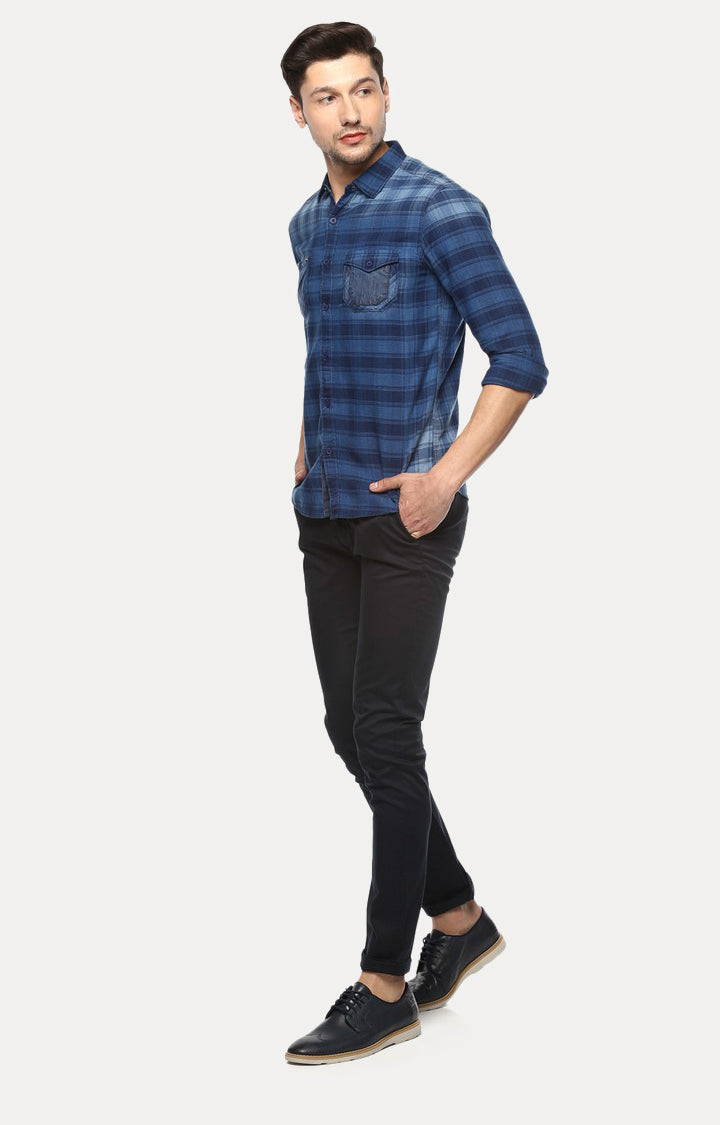 Spykar Men Blue Checked Slim Fit Casual Shirt