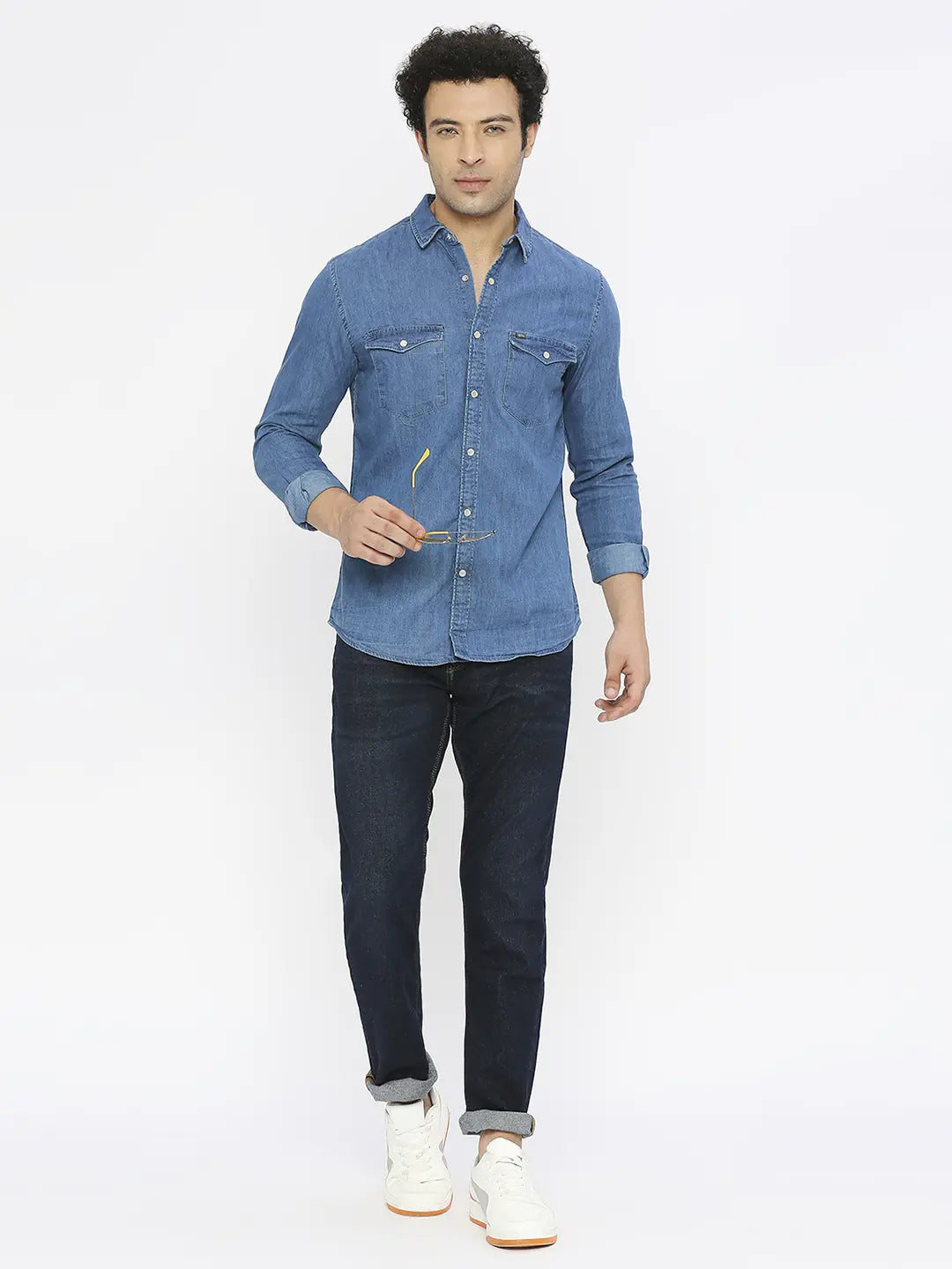 Light blue denim shirt with dark jeans hotsell